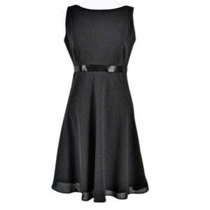 Dress Fit & Flare Open V-Back Sleeveless Knee Length Back Zipper Black Size 4
